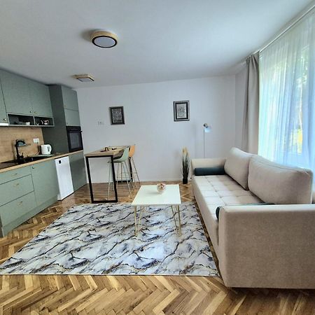 Sajra Apartment Сараево Екстериор снимка
